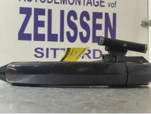 Gebruikte Portiergreep 4Deurs links-achter Opel Agila (B) 1.0 12V Prijs € 26,25 Margeregeling aangeboden door Zelissen V.O.F. autodemontage