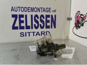 Gebruikte Hoofdremcilinder Ford Transit Connect 1.8 TDCi 90 DPF Prijs € 52,50 Margeregeling aangeboden door Zelissen V.O.F. autodemontage