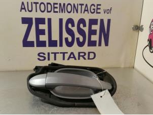 Gebruikte Portiergreep 4Deurs rechts-voor BMW 5 serie (E60) 530d 24V Prijs € 47,25 Margeregeling aangeboden door Zelissen V.O.F. autodemontage