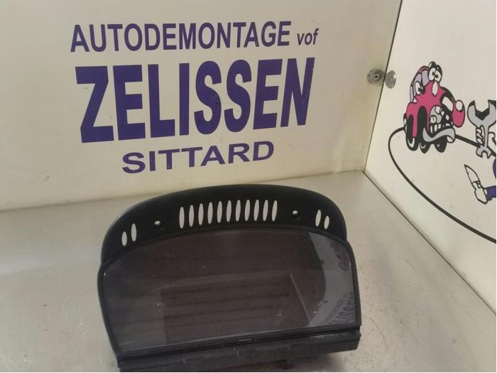 Gebruikte Display Interieur BMW 5 serie (E60) 530d 24V Prijs € 105,00 Margeregeling aangeboden door Zelissen V.O.F. autodemontage