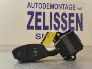 Gebruikte Tempomaat Bediening BMW 5 serie (E60) 530d 24V Prijs € 26,25 Margeregeling aangeboden door Zelissen V.O.F. autodemontage
