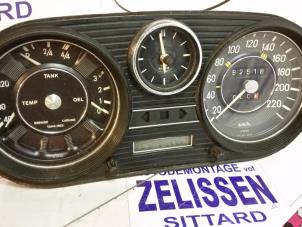 Gebruikte Instrumentenpaneel Mercedes S (W116) 280 S Prijs € 262,50 Margeregeling aangeboden door Zelissen V.O.F. autodemontage