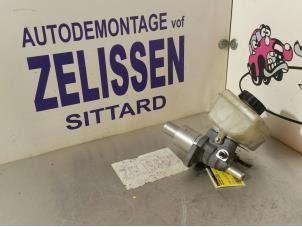 Gebruikte Hoofdremcilinder Mercedes S (W220) 5.5 S-600 36V Twin Turbo Prijs € 52,50 Margeregeling aangeboden door Zelissen V.O.F. autodemontage