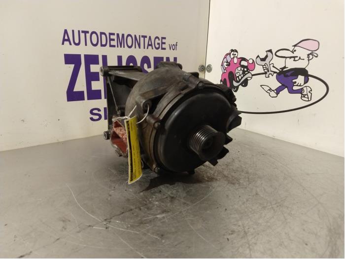 Gebruikte Dynamo Mercedes S (W220) 5.5 S-600 36V Twin Turbo Prijs € 204,75 Margeregeling aangeboden door Zelissen V.O.F. autodemontage