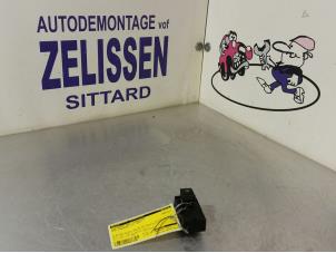 Gebruikte Ruit schakelaar elektrisch Opel Insignia Sports Tourer 1.6 CDTI 16V 136 Prijs € 15,75 Margeregeling aangeboden door Zelissen V.O.F. autodemontage