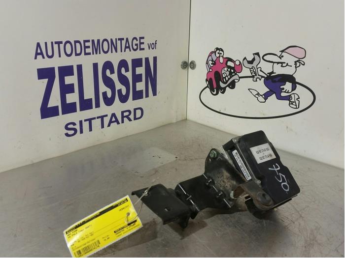 Gebruikte ABS Pomp Volkswagen Polo IV (9N1/2/3) 1.4 TDI 70 Prijs € 78,75 Margeregeling aangeboden door Zelissen V.O.F. autodemontage