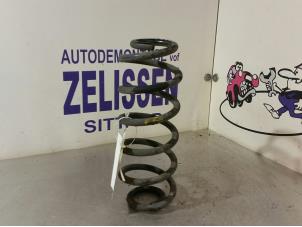 Gebruikte Schroefveer achter Opel Astra K Sports Tourer 1.0 Turbo 12V Prijs € 26,25 Margeregeling aangeboden door Zelissen V.O.F. autodemontage
