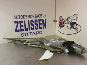 Gebruikte Ruitmechaniek 2Deurs rechts-voor BMW Z3 Roadster (E36/7) 1.9 Prijs € 73,50 Margeregeling aangeboden door Zelissen V.O.F. autodemontage