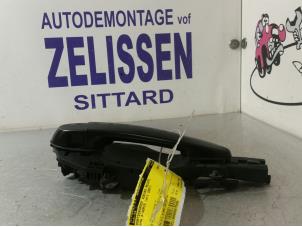 Gebruikte Deurgreep 2Deurs rechts BMW 3 serie (E92) 325i Prijs € 31,50 Margeregeling aangeboden door Zelissen V.O.F. autodemontage