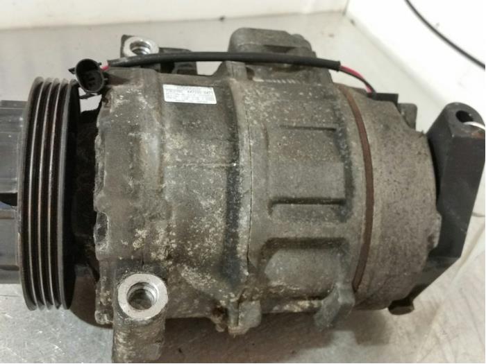 Aircopomp van een BMW 7 serie (E65/E66/E67) 735i,Li 3.6 V8 32V 2001