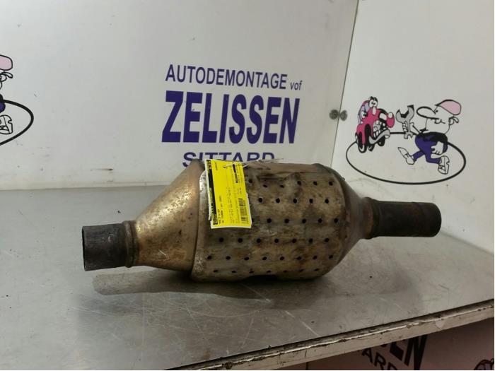 Gebruikte Roetfilter Volkswagen Touran (1T1/T2) 1.9 TDI 100 Prijs € 288,75 Margeregeling aangeboden door Zelissen V.O.F. autodemontage