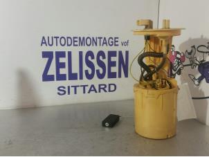 Gebruikte Benzinepomp Volkswagen Crafter 2.5 TDI 30/32/35/46/50 Prijs € 89,25 Margeregeling aangeboden door Zelissen V.O.F. autodemontage