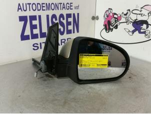 Gebruikte Spiegel Buiten rechts Mitsubishi Colt (Z2/Z3) 1.3 16V Prijs € 42,00 Margeregeling aangeboden door Zelissen V.O.F. autodemontage
