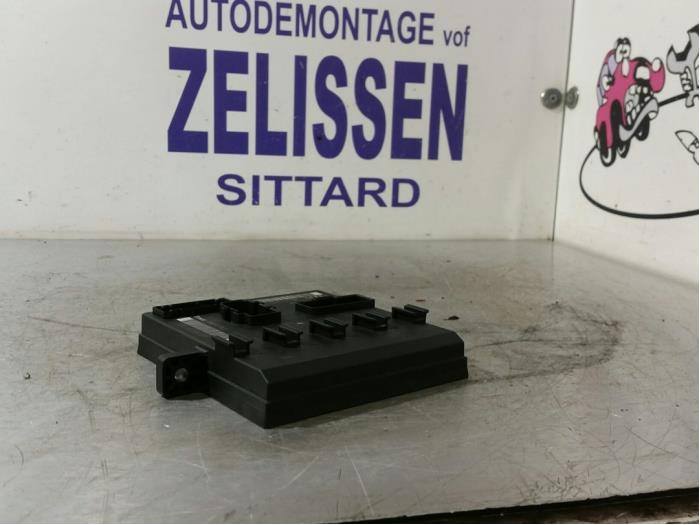 Gebruikte Computer Body Control Audi A4 Avant (B7) 2.7 TDI V6 24V Prijs € 99,75 Margeregeling aangeboden door Zelissen V.O.F. autodemontage