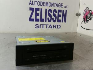 Gebruikte CD Wisselaar Audi A4 Avant (B7) 2.7 TDI V6 24V Prijs € 99,75 Margeregeling aangeboden door Zelissen V.O.F. autodemontage