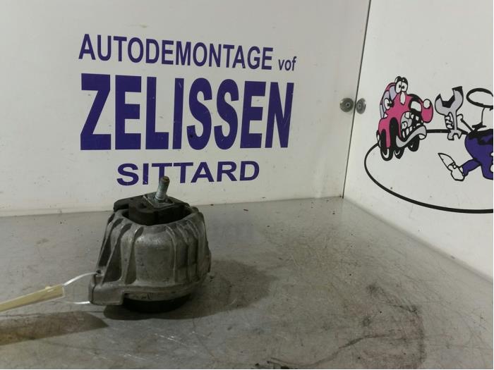 Gebruikte Motorrubber Audi A4 Avant (B7) 2.7 TDI V6 24V Prijs € 15,75 Margeregeling aangeboden door Zelissen V.O.F. autodemontage