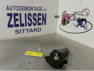 Gebruikte Motor electrisch raam BMW 3 serie (E46/2) 328 Ci 24V Prijs € 26,25 Margeregeling aangeboden door Zelissen V.O.F. autodemontage