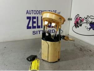 Gebruikte Benzinepomp BMW X1 (E84) sDrive 18d 2.0 16V Prijs € 105,00 Margeregeling aangeboden door Zelissen V.O.F. autodemontage