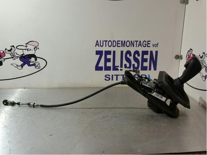 Gebruikte Selectiehendel automaat BMW X1 (E84) sDrive 18d 2.0 16V Prijs € 99,75 Margeregeling aangeboden door Zelissen V.O.F. autodemontage