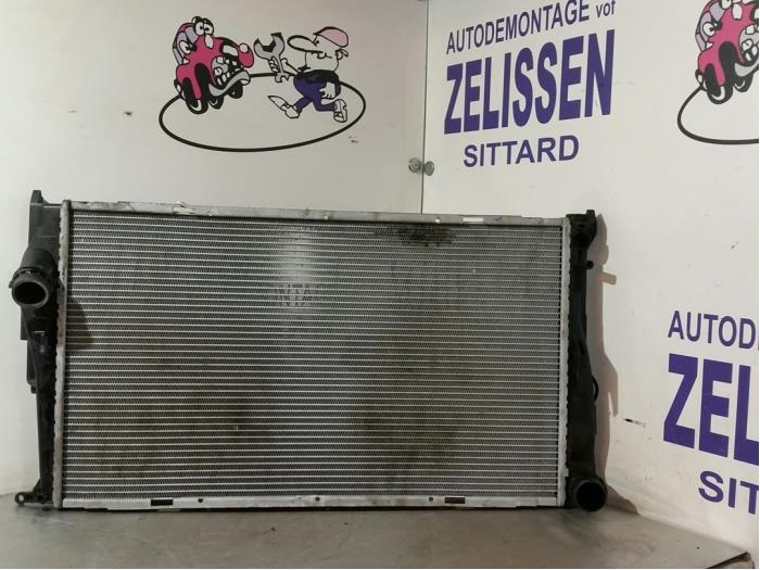 Gebruikte Radiateur BMW 3 serie Touring (E91) 320d 16V Corporate Lease Prijs € 99,75 Margeregeling aangeboden door Zelissen V.O.F. autodemontage