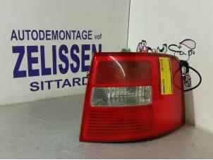 Gebruikte Achterlicht rechts Audi A6 Avant (C5) 3.0 V6 30V Prijs € 36,75 Margeregeling aangeboden door Zelissen V.O.F. autodemontage