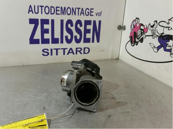 Gebruikte Gasklephuis Audi A4 Avant (B7) 2.7 TDI V6 24V Prijs € 89,25 Margeregeling aangeboden door Zelissen V.O.F. autodemontage