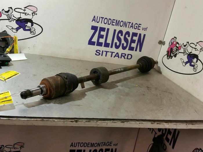 Gebruikte Steekas rechts-voor Fiat Grande Punto (199) 1.4 Prijs € 42,00 Margeregeling aangeboden door Zelissen V.O.F. autodemontage