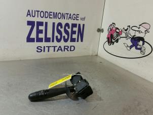 Gebruikte Schakelaar Licht Renault Espace (JK) 2.0 16V Turbo Prijs € 31,50 Margeregeling aangeboden door Zelissen V.O.F. autodemontage