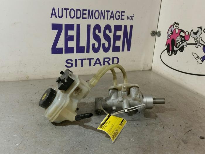 Gebruikte Hoofdremcilinder Opel Meriva (A) 1.6 Prijs € 52,50 Margeregeling aangeboden door Zelissen V.O.F. autodemontage