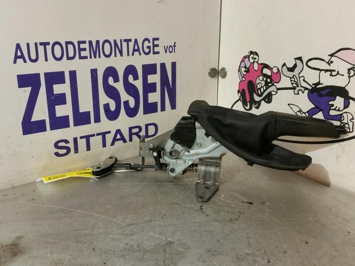 Gebruikte Handrem Mechaniek BMW 3 serie (E90) 318i 16V Prijs € 31,50 Margeregeling aangeboden door Zelissen V.O.F. autodemontage