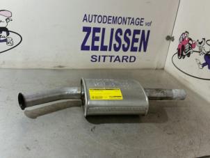 Gebruikte Uitlaat Middendemper Peugeot 307 SW (3H) 2.0 16V Prijs € 36,75 Margeregeling aangeboden door Zelissen V.O.F. autodemontage