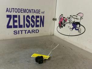 Gebruikte Elektrisch Raam Schakelaar Opel Combo 1.3 CDTI 16V ecoFlex Prijs € 10,50 Margeregeling aangeboden door Zelissen V.O.F. autodemontage