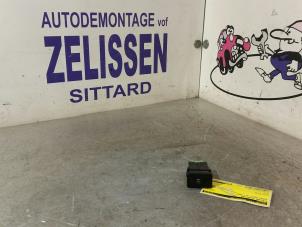 Gebruikte Mistlamp Schakelaar Suzuki Swift (ZA/ZC/ZD1/2/3/9) 1.3 VVT 16V Prijs € 10,50 Margeregeling aangeboden door Zelissen V.O.F. autodemontage