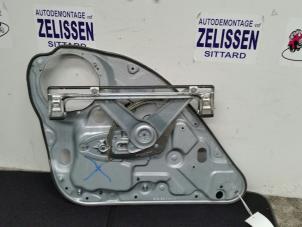Gebruikte Ruitmechaniek 2Deurs rechts-achter Ford Focus C-Max 1.8 16V Flexifuel Prijs € 31,50 Margeregeling aangeboden door Zelissen V.O.F. autodemontage