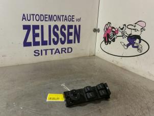 Gebruikte Schakelaar Elektrisch Raam Ford Focus C-Max 1.8 16V Flexifuel Prijs € 38,12 Inclusief btw aangeboden door Zelissen V.O.F. autodemontage