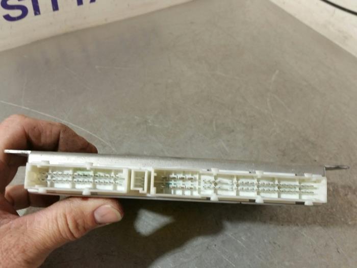 Esp computer van een Mercedes-Benz S (W220) 5.0 S-500 V8 24V 1999