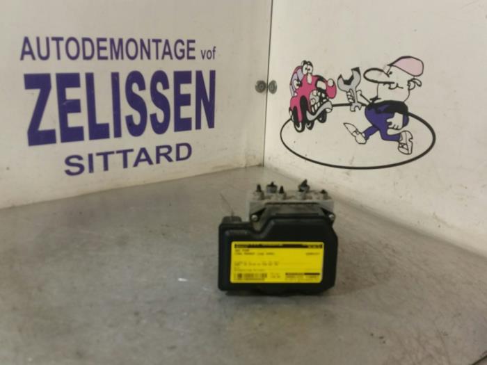 Gebruikte ABS Pomp Ford Mondeo IV Wagon 2.0 16V Prijs € 141,75 Margeregeling aangeboden door Zelissen V.O.F. autodemontage