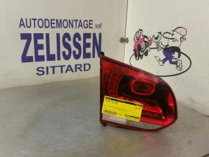 Gebruikte Achterlicht links Volkswagen Golf VI (5K1) 2.0 TDI 16V Prijs € 105,00 Margeregeling aangeboden door Zelissen V.O.F. autodemontage