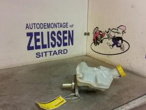 Gebruikte Hoofdremcilinder Mazda 2 (NB/NC/ND/NE) 1.4 16V Prijs € 36,75 Margeregeling aangeboden door Zelissen V.O.F. autodemontage