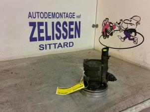 Gebruikte Stuurpomp Renault Scénic I (JA) 2.0 16V RX4 Prijs € 42,00 Margeregeling aangeboden door Zelissen V.O.F. autodemontage