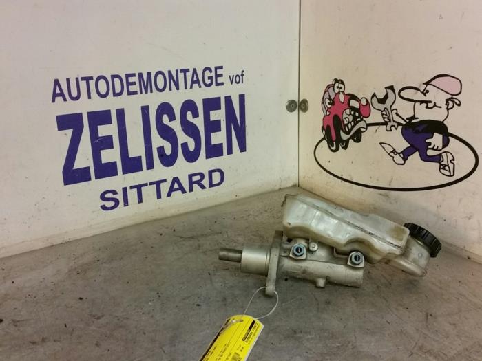 Gebruikte Hoofdremcilinder Ford Focus 2 Wagon Prijs € 31,50 Margeregeling aangeboden door Zelissen V.O.F. autodemontage