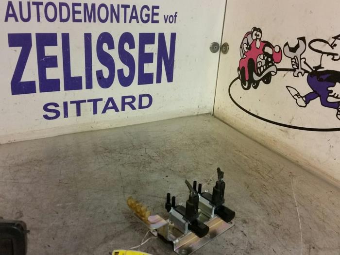 Gebruikte CEM (module) Ford Focus 2 Wagon Prijs € 78,75 Margeregeling aangeboden door Zelissen V.O.F. autodemontage