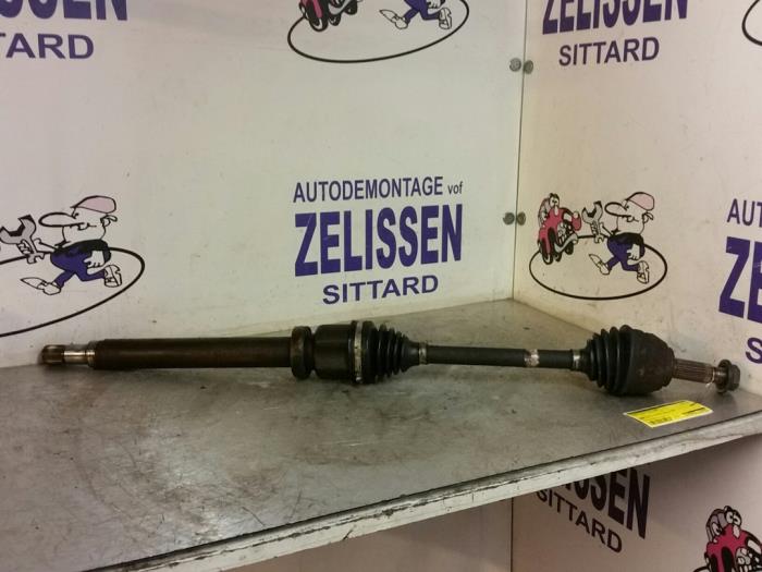 Gebruikte Aandrijfas rechts-voor Ford Focus Prijs € 31,50 Margeregeling aangeboden door Zelissen V.O.F. autodemontage