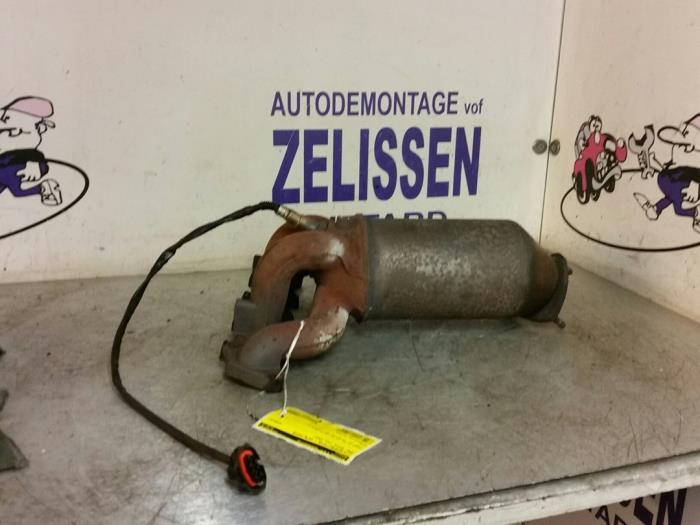 Uitlaatspruitstuk + katalysator van een Opel Agila (A)  2002
