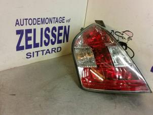 Gebruikte Achterlicht links Fiat Stilo (192A/B) 1.6 16V 3-Drs. Prijs € 31,50 Margeregeling aangeboden door Zelissen V.O.F. autodemontage