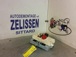 Gebruikte Zekeringkast Fiat Stilo (192A/B) 1.6 16V 3-Drs. Prijs € 78,75 Margeregeling aangeboden door Zelissen V.O.F. autodemontage