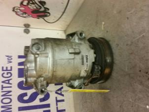 Gebruikte Pomp Airco Renault Scénic I (JA) 2.0 16V IDE Prijs € 99,75 Margeregeling aangeboden door Zelissen V.O.F. autodemontage