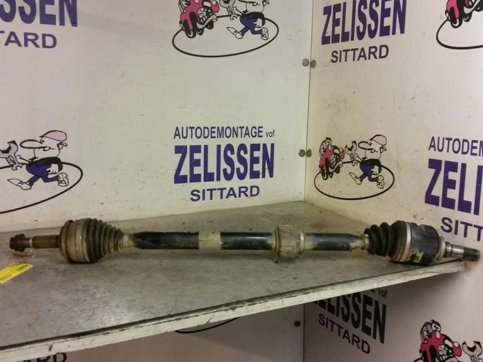 Gebruikte Steekas rechts-voor Toyota Auris (E15) 1.6 Dual VVT-i 16V Prijs € 78,75 Margeregeling aangeboden door Zelissen V.O.F. autodemontage