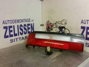 Gebruikte Achterlicht links Suzuki Swift (SF310/413) 1.0i Prijs € 26,25 Margeregeling aangeboden door Zelissen V.O.F. autodemontage