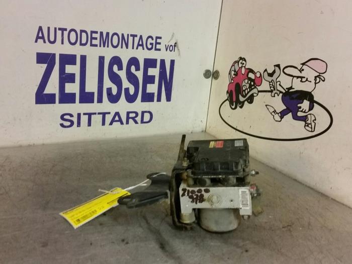 Gebruikte ABS Pomp Toyota Yaris (P1) 1.0 16V VVT-i Prijs € 99,75 Margeregeling aangeboden door Zelissen V.O.F. autodemontage